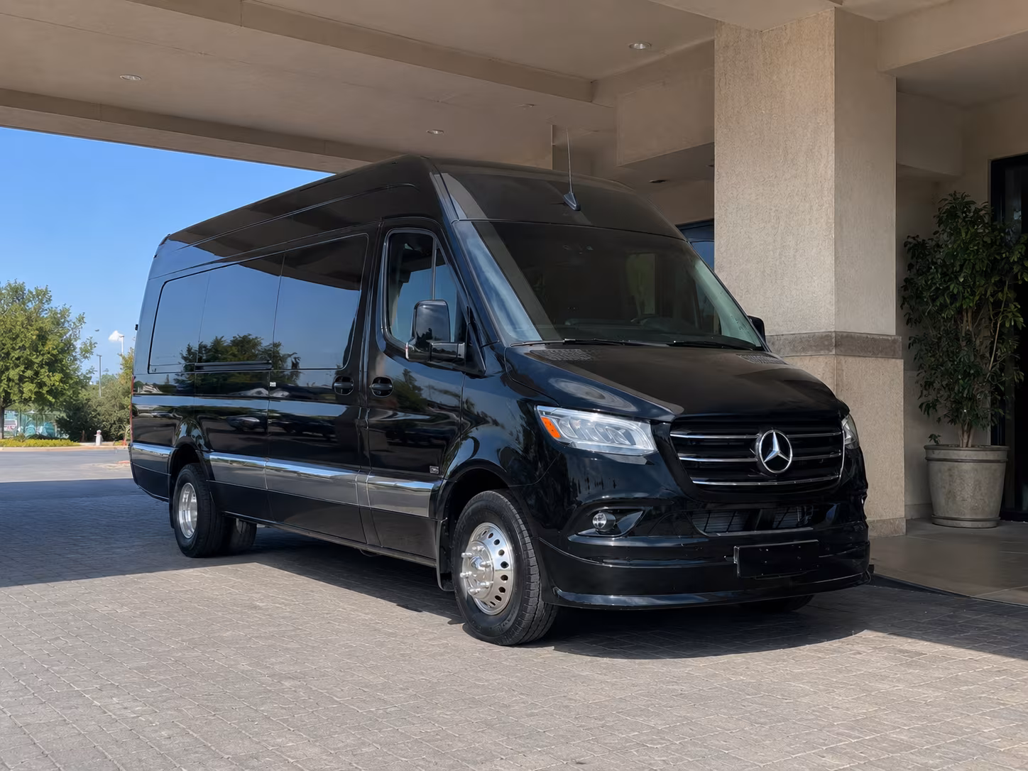 find the perfect transportation for your next wedding 4